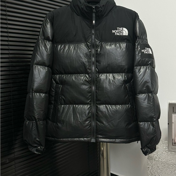 The North Face Shiny Black Down Jacket - Picture 1 of 5
